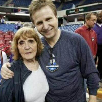 Lee Brooks with son Scott Brooks